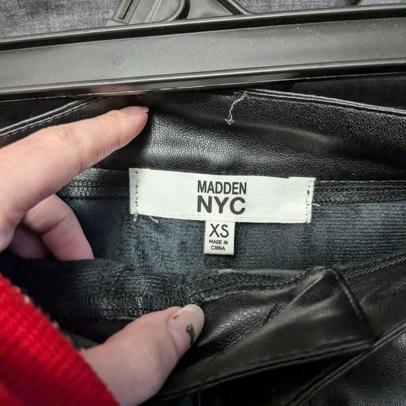 NWT Faux leather skirt - Picture 2 of 4